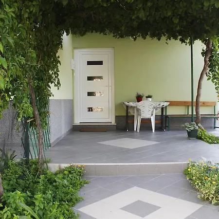 Apartments Lavel Trogir Exterior photo